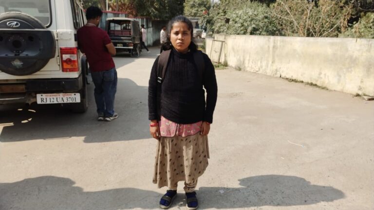 डूंगरपुर: नया बस स्टैंड पर दुस्साहस, बस से उतरी युवती से मोबाइल और पर्स लूटकर बाइक सवार बदमाश फरार