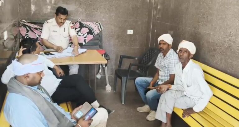 डूंगरपुर: देवल घाटी पर भीषण सड़क हादसा, जीप की टक्कर से बाइक सवार युवक की मौत, दो गंभीर घायल